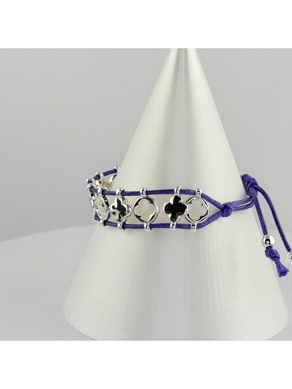 Bomb Party Single Stack Clovers Bracelet - on Silver Plating #170